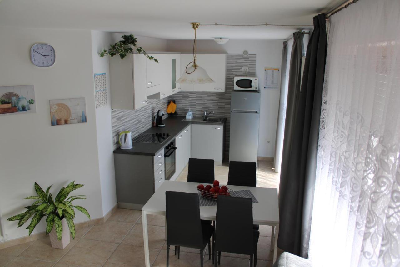 Night And Day Apartment Predazzo Exterior foto